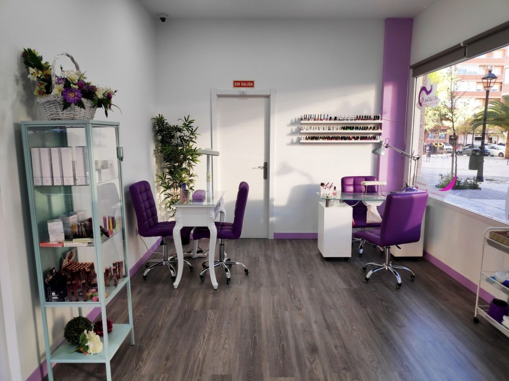 Centro-de-belleza-Mi-Estetika-10-Zona-manicura-scaled