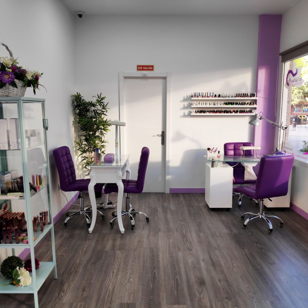 Centro-de-belleza-Mi-Estetika-10-Zona-manicura-scaled