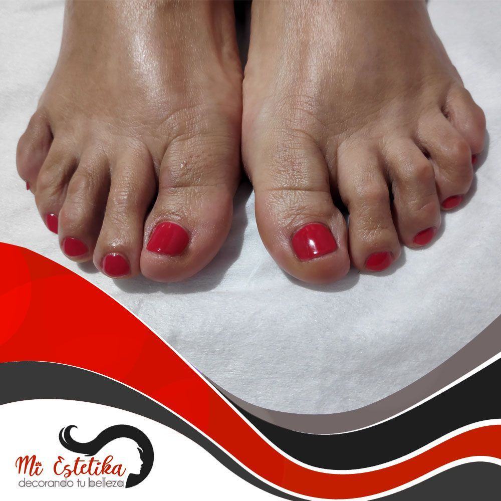 Pedicura permanente roja