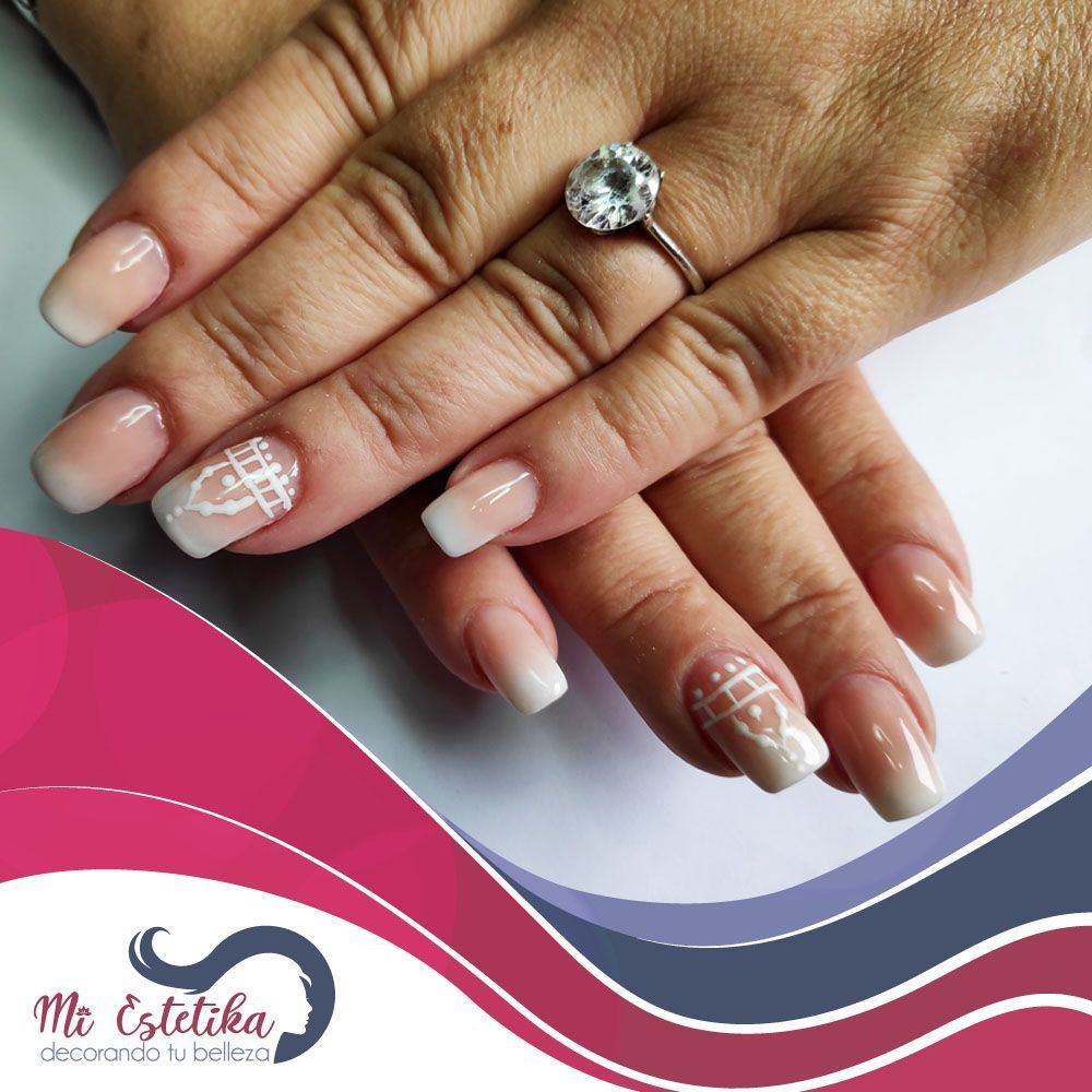 unas-acrilicas-efecto-baby-boomer-y-decoracion-nail-art