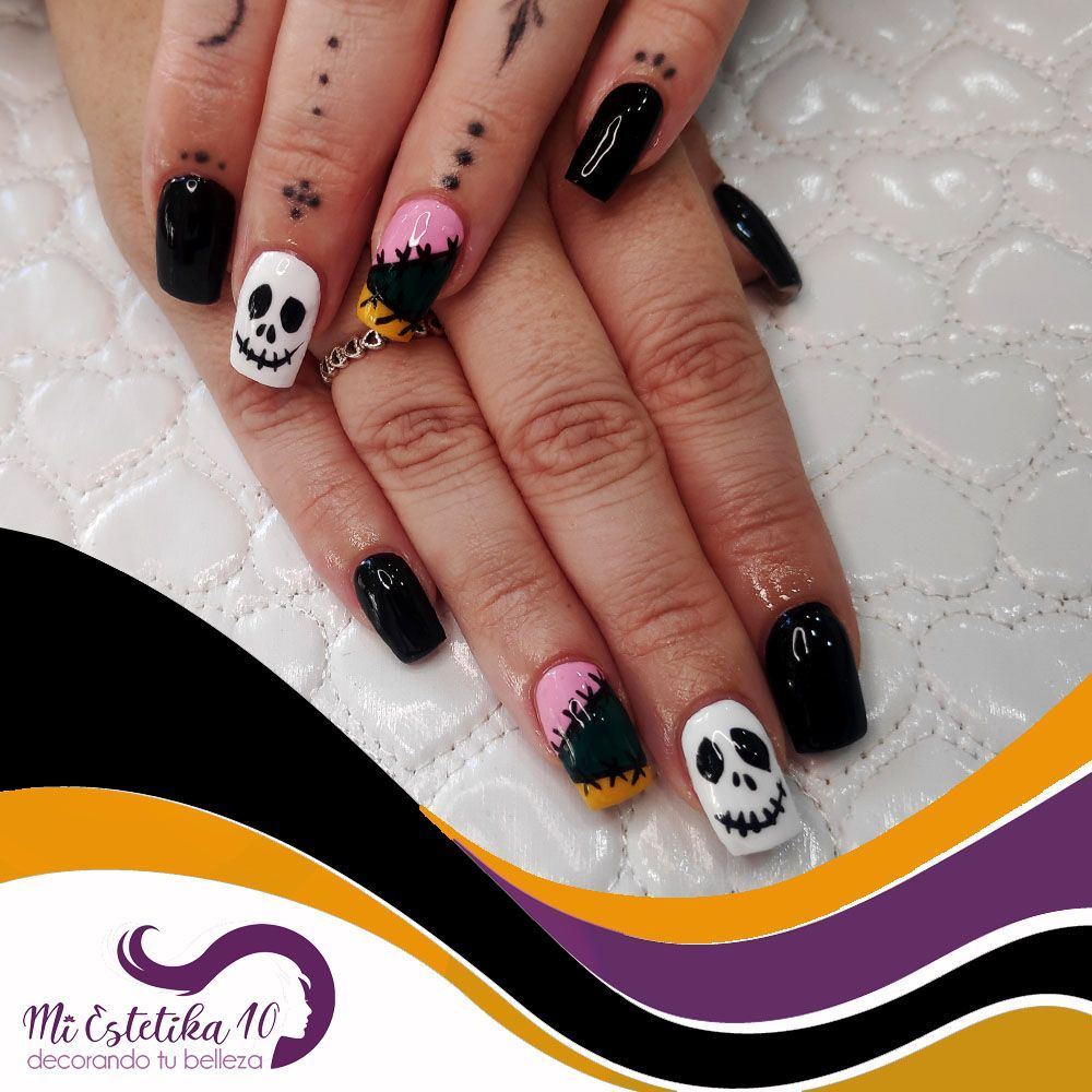 Unas-acrilicas-Halloween-de-colores
