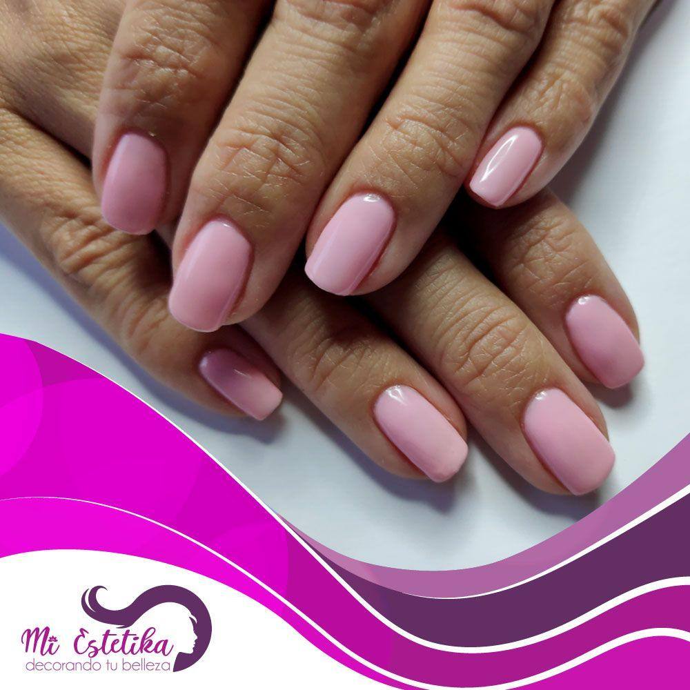 unas-rosa-pastel-con-esmaltado-permanente