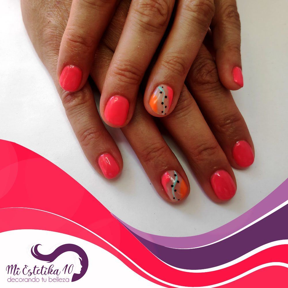 Unas-semipermanentes-rosas-animal-print